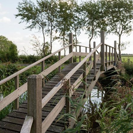 Alluring Apartment in Sint Maartensbrug with Garden Buitenkant foto