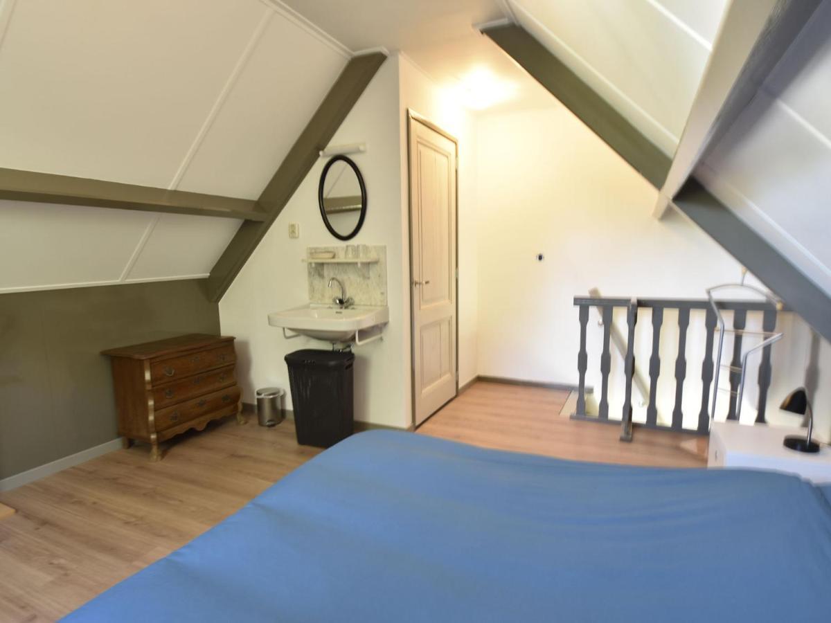 Alluring Apartment in Sint Maartensbrug with Garden Buitenkant foto